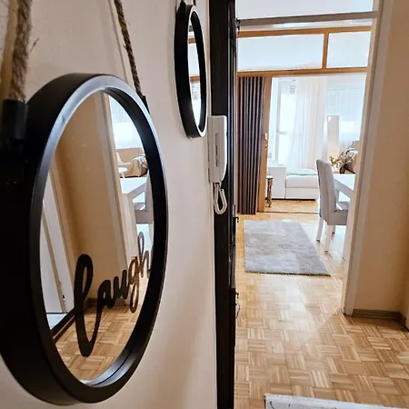 Old Town View アパート *