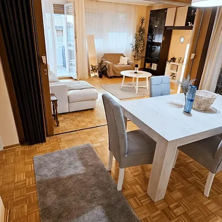 Old Town View Διαμέρισμα Βελιγράδι