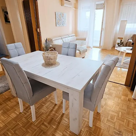 Old Town View アパート ベオグラード